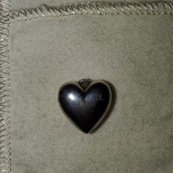 Retired James Avery Puff Heart Charm - Picture 2 of 3
